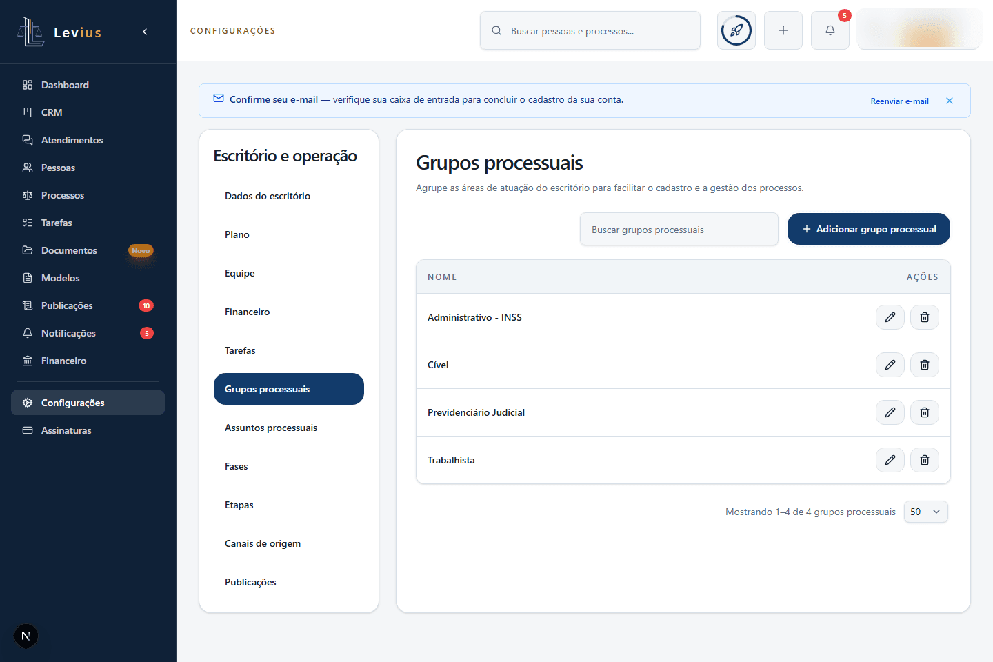 Captura da configuração de catálogos com o botão de adicionar opção destacado.
